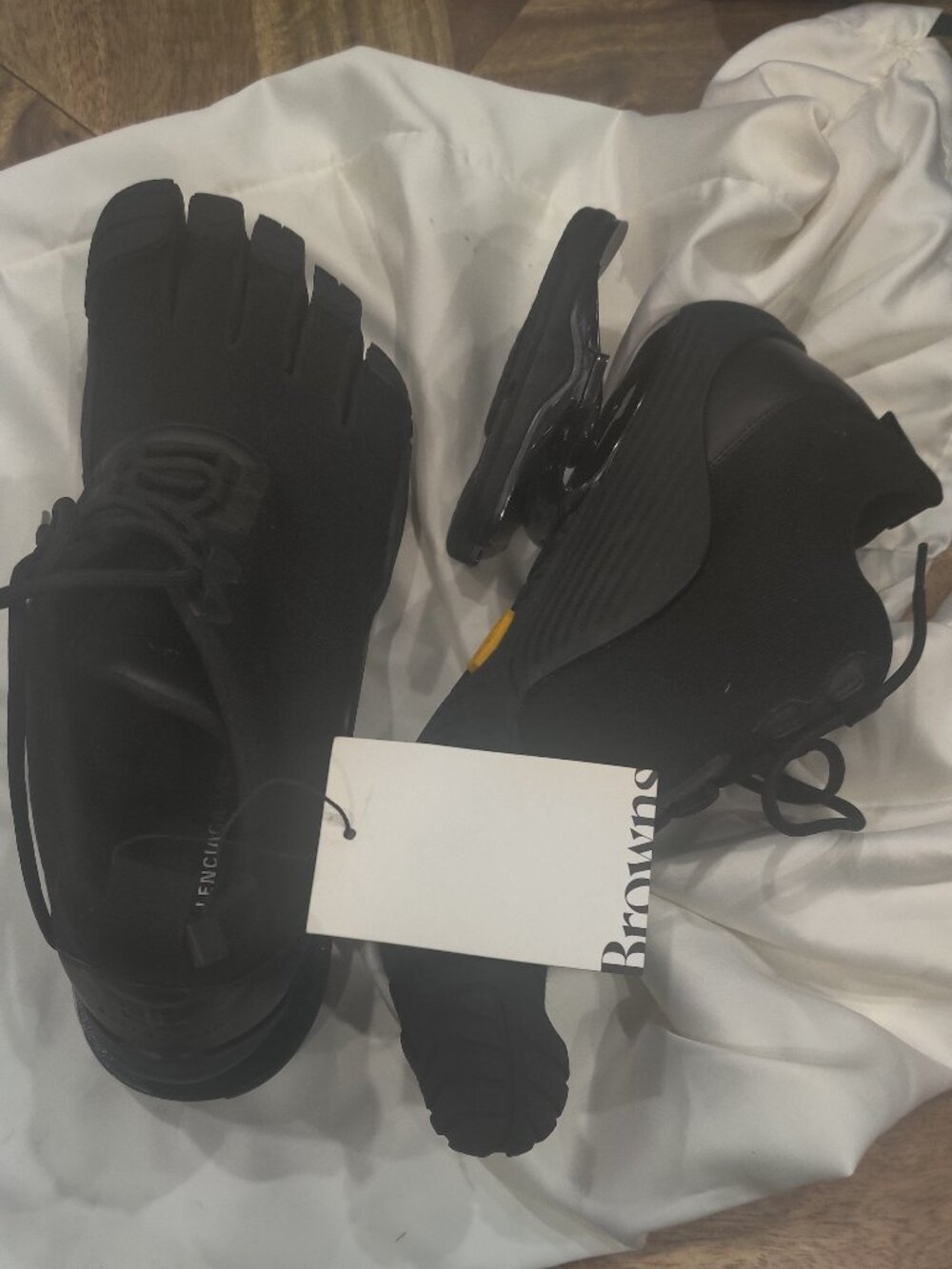 Balenciaga Five finger vibram shoes size 43 UNISEX 11M 13W $1498.00 - Picture 3 of 6